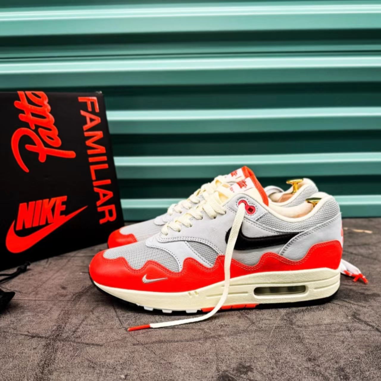 Patta x Nike Air Max 1 Waves Hyper Crimson