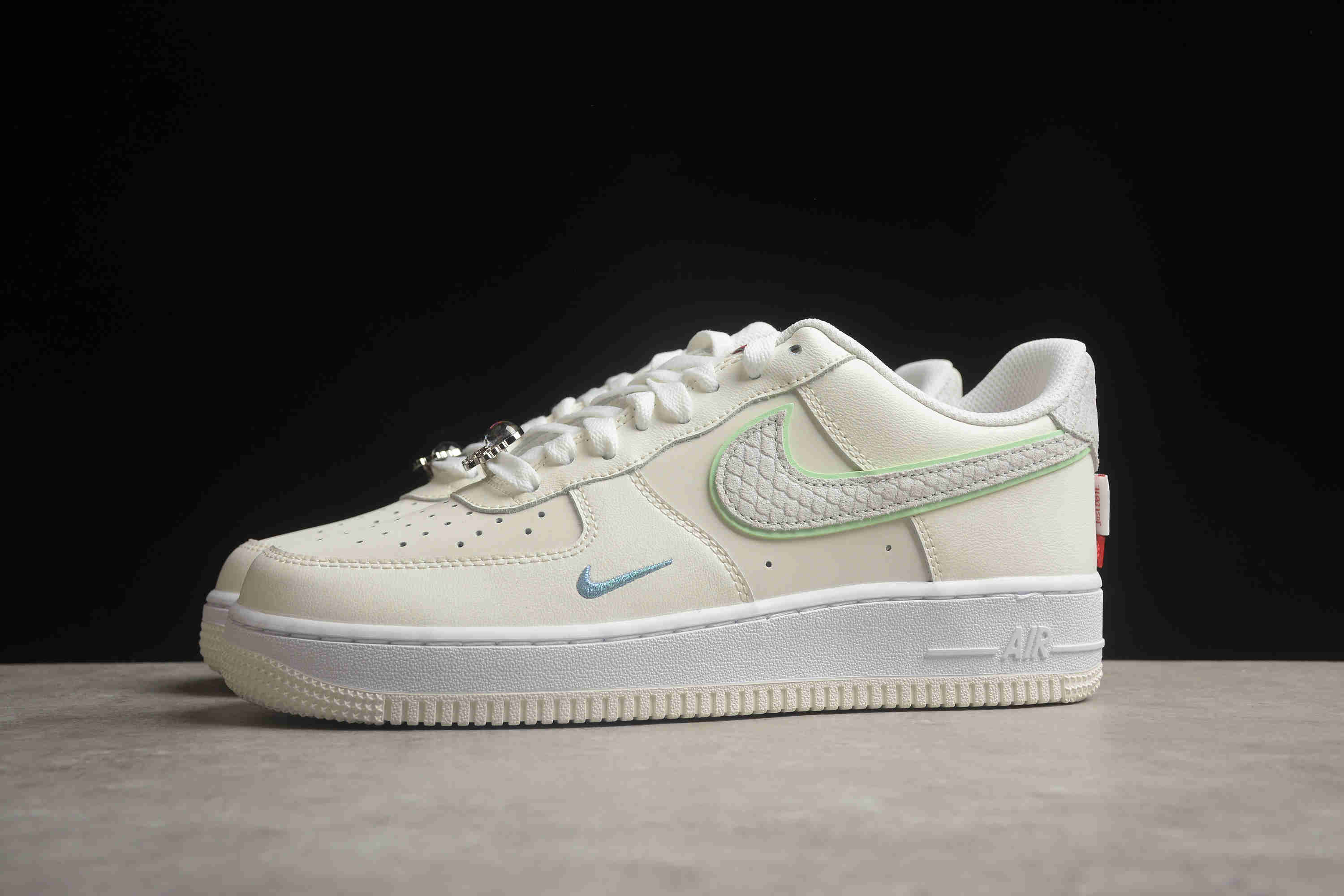Air Force 1 Low '07 Year of the Dragon (2024) FZ5052-131