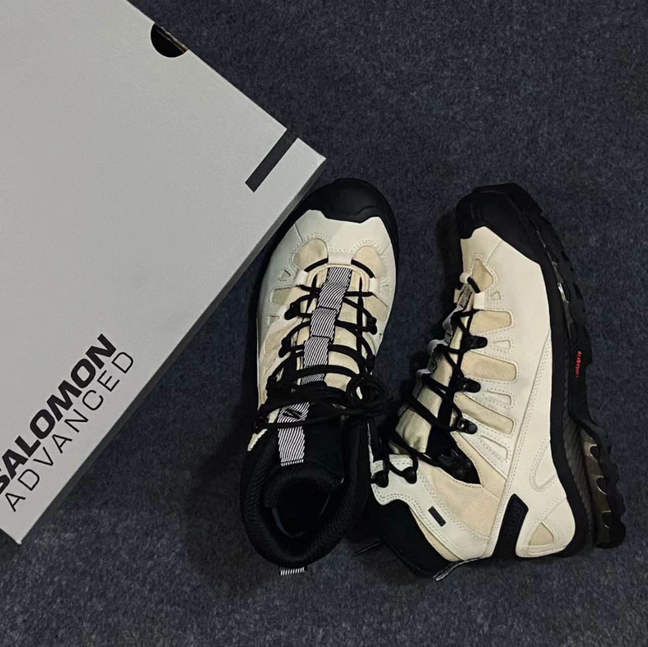 Salomon Quest 4D 3 GTX Off White Mid Hiking Boots