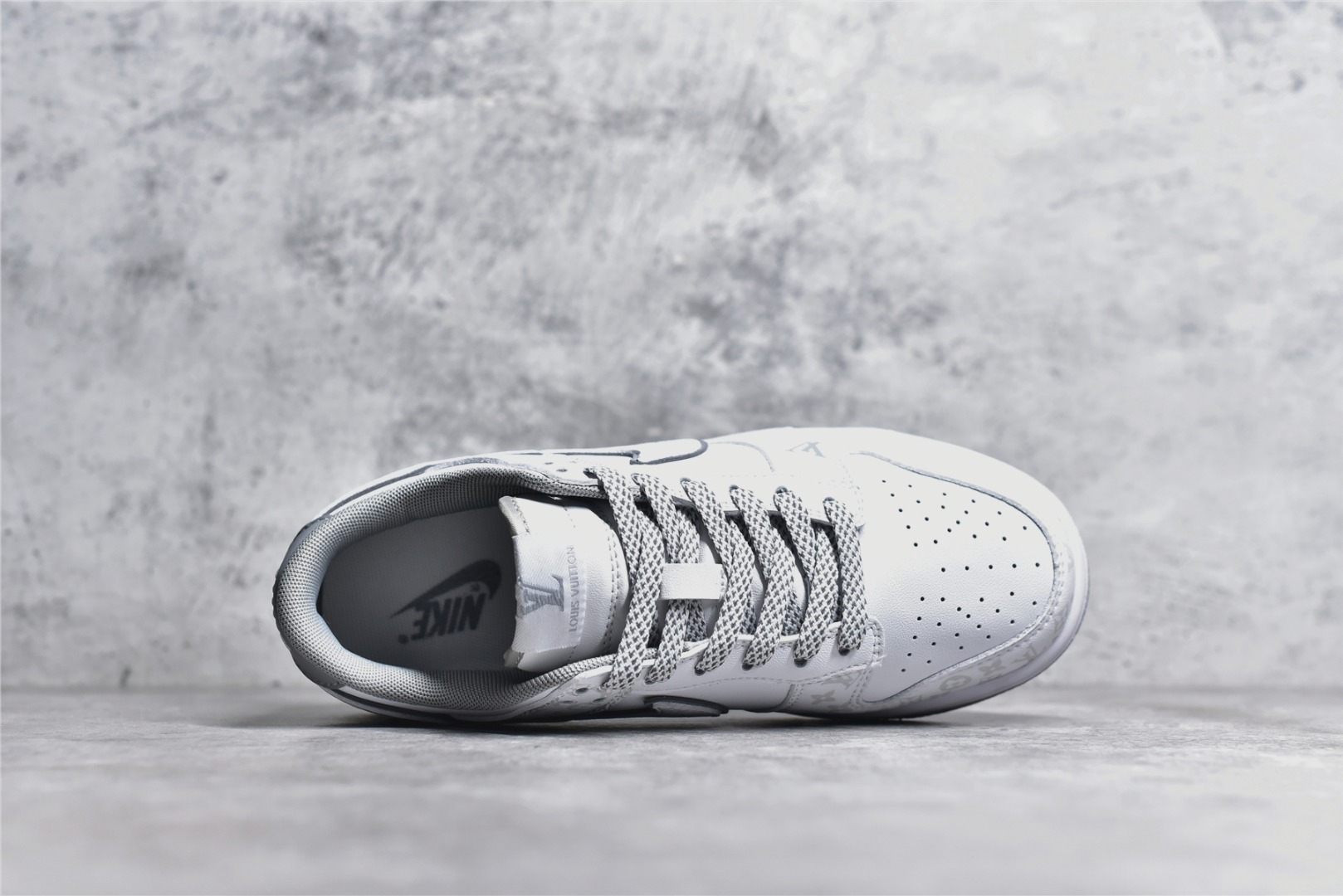 LV X NIKE SB DUNK LOW XD1688-004