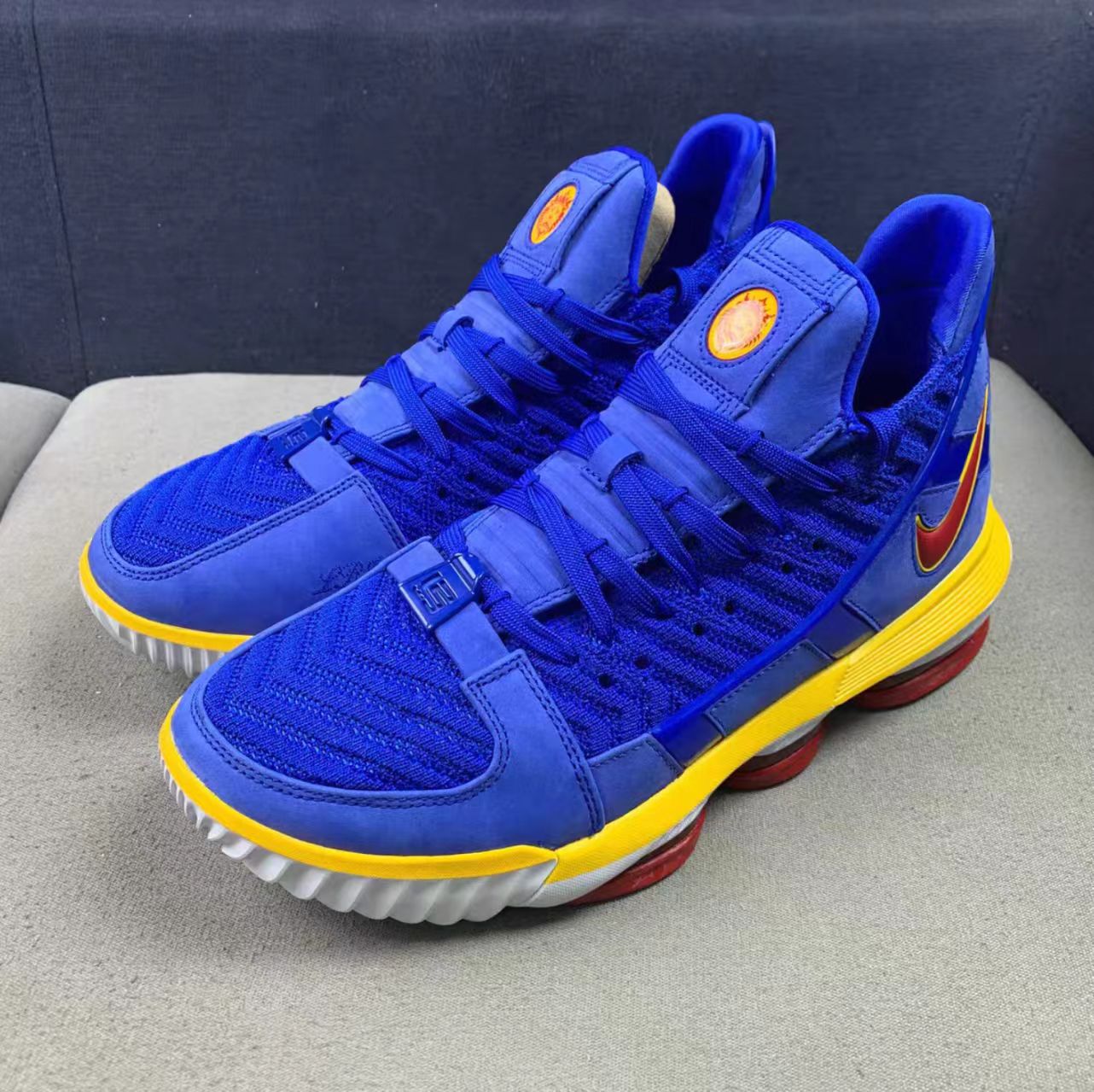 Nike LeBron 16 