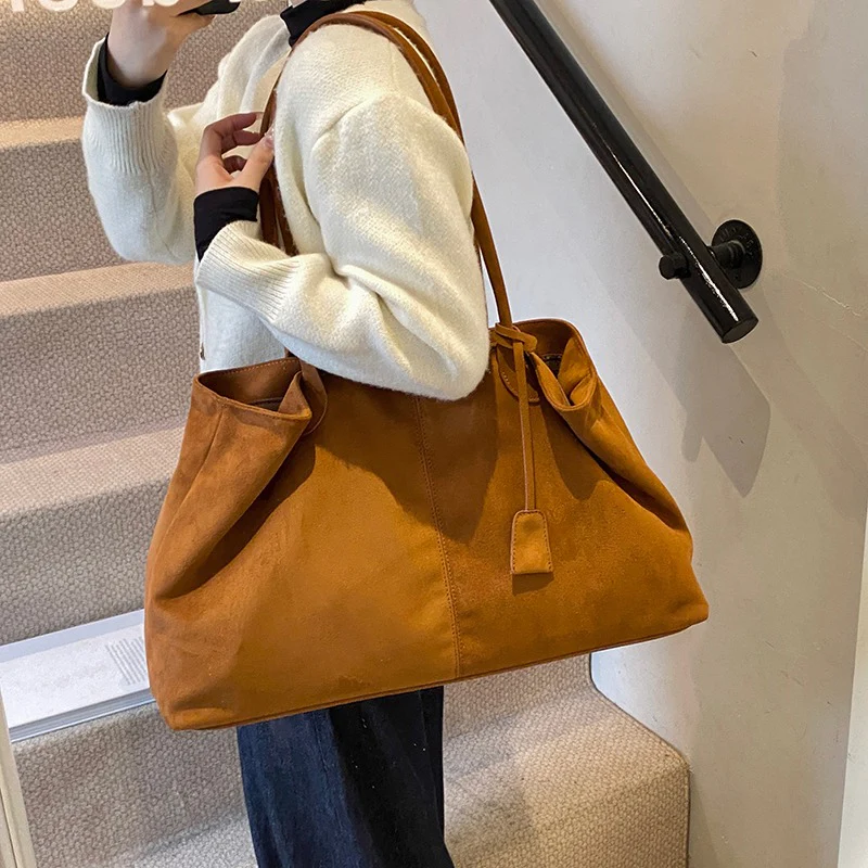 Maya XL Tote