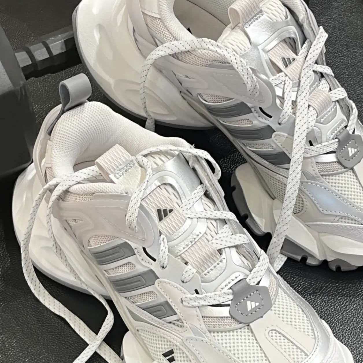 adidas XLG RUNNER DELUXE