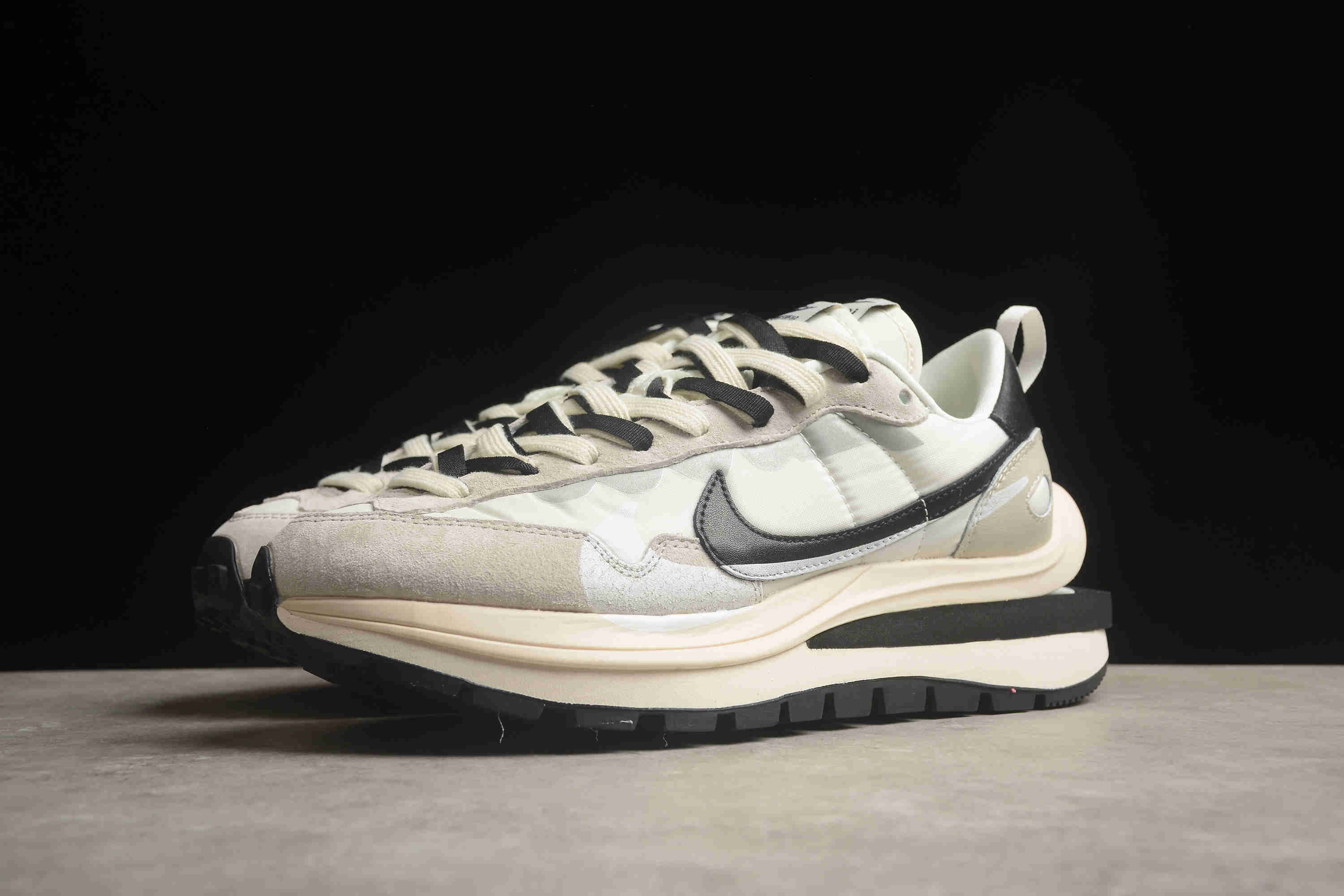 Sacai x Nike VaporWaffle 3.0 Beige Black DD1875-101