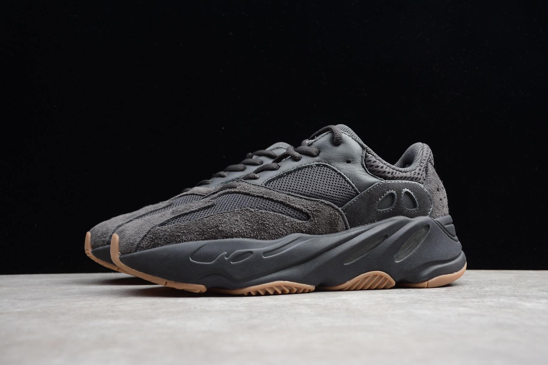 Yeezy Boost 700 Brown  FV5304