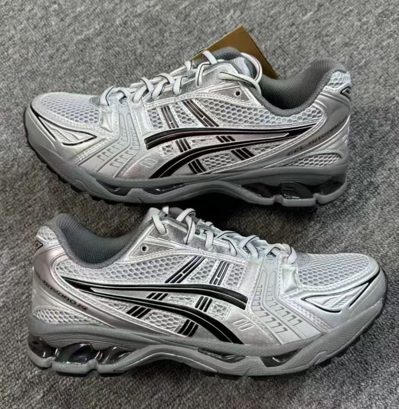 ASICS GEL-Kayano 14 Silver/Black