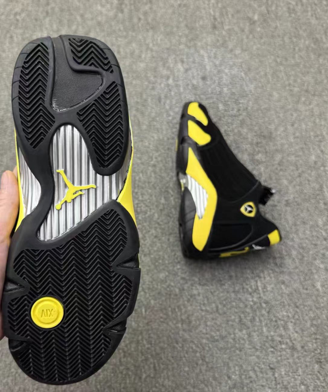 Air Jordan 14 Retro "Lightning"