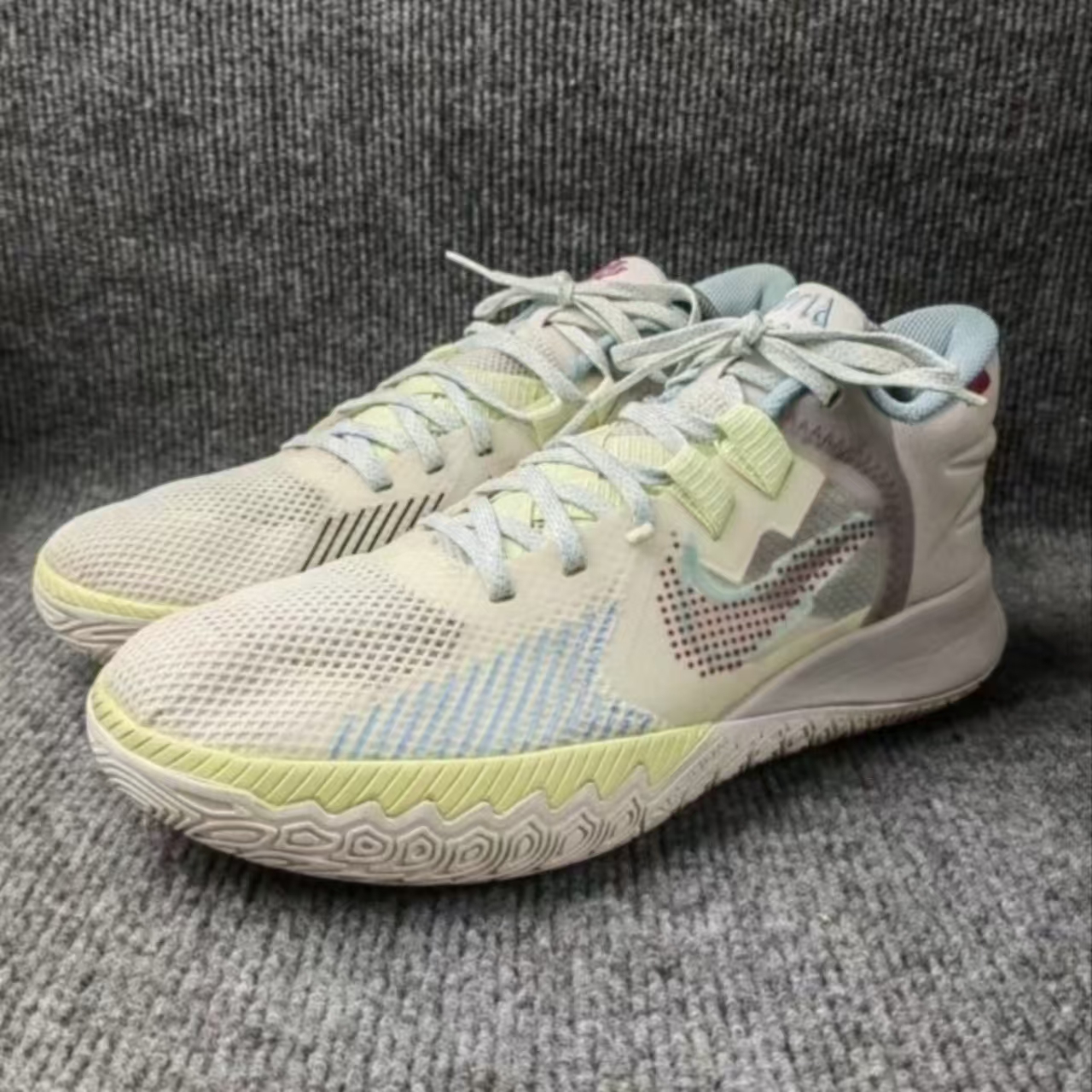 Nike Kyrie Flytrap 6 White Blue Yellow