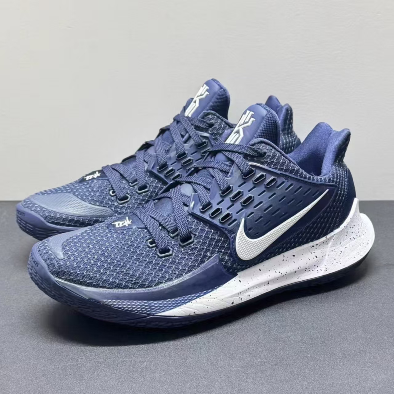 Nike Kyrie Low 2 TB 'Midnight Navy'