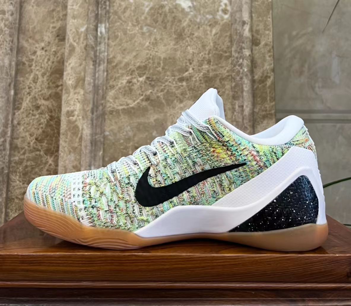 Nike Kobe 9 Elite Low HTM "Milan White Gum"