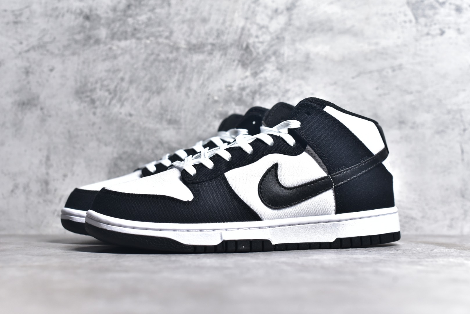 NIKE DUNK MID PANDA DV0830-102