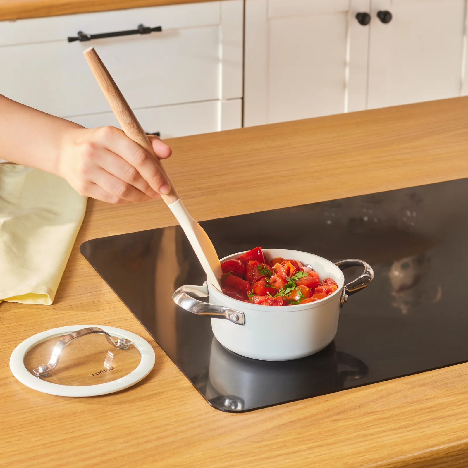 Karaca Swiss Crystal Almond Cream, Casserole avec Manche en Acier, 14cm