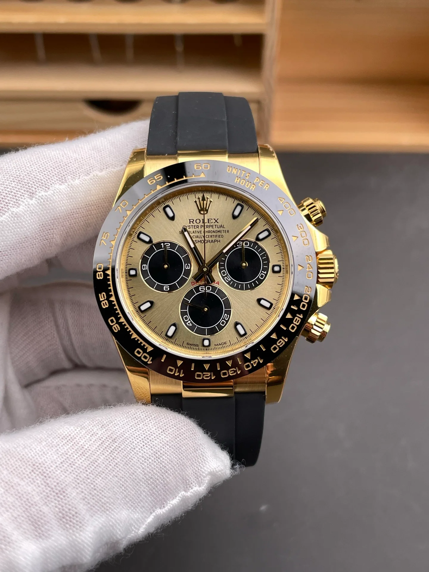 Gold Rubber Daytona M126518LN-0012