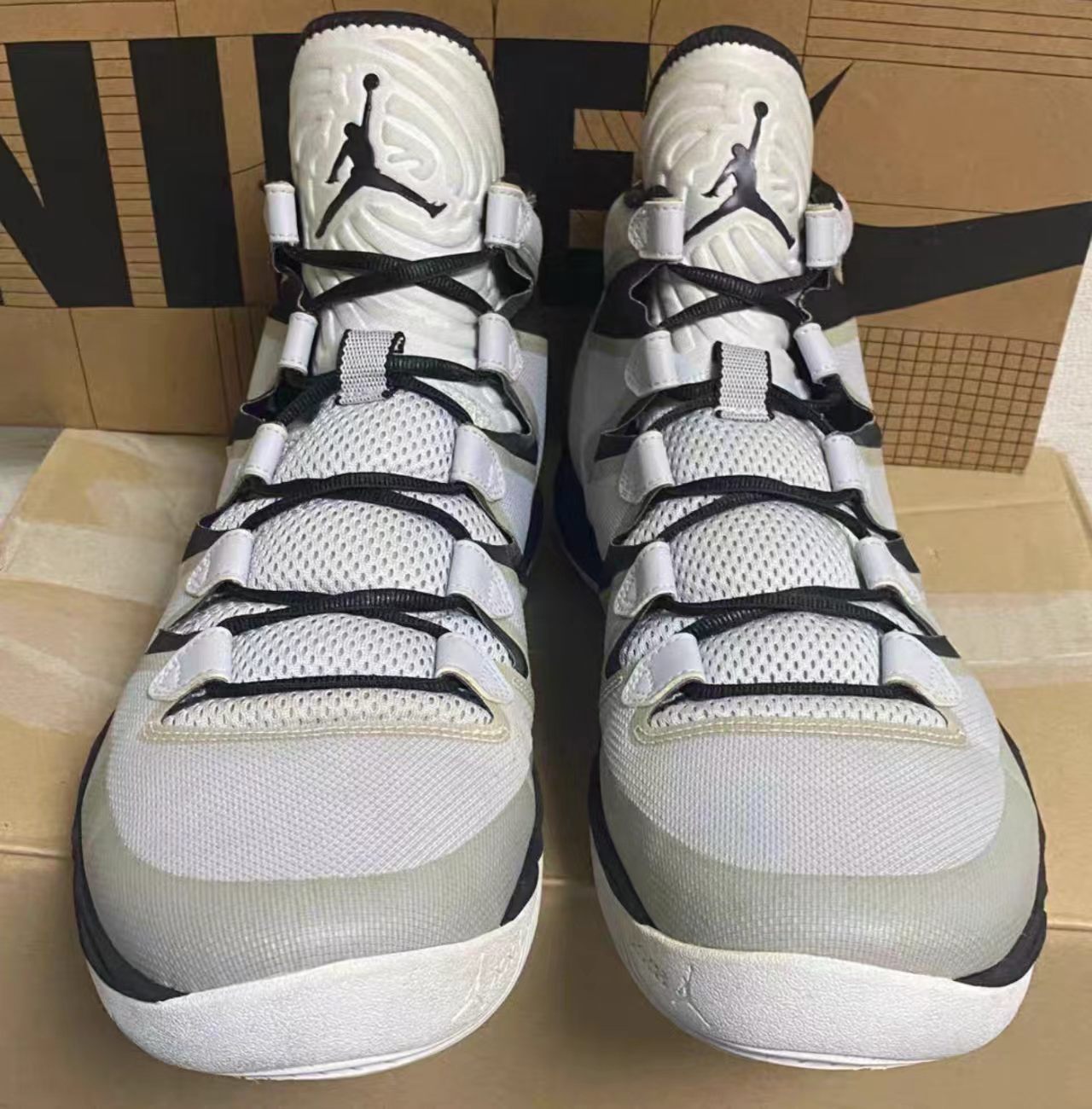 Air Jordan 28 SE "Black/White"