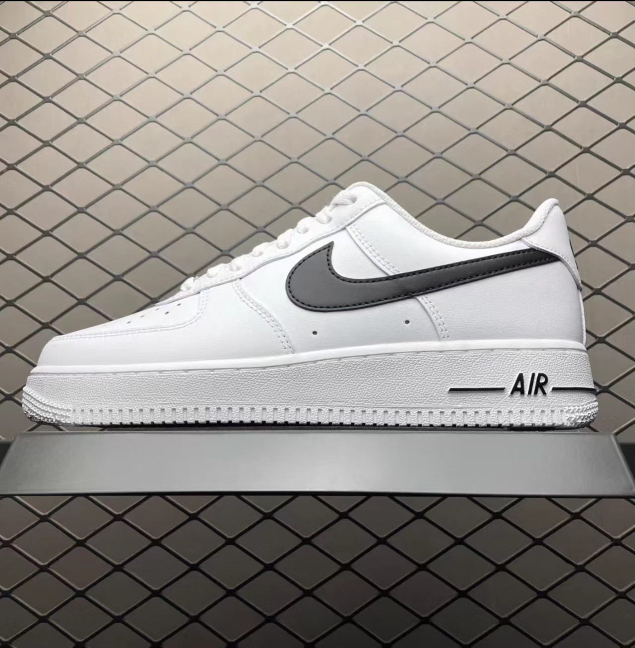 Nike Air Force 1 Low 