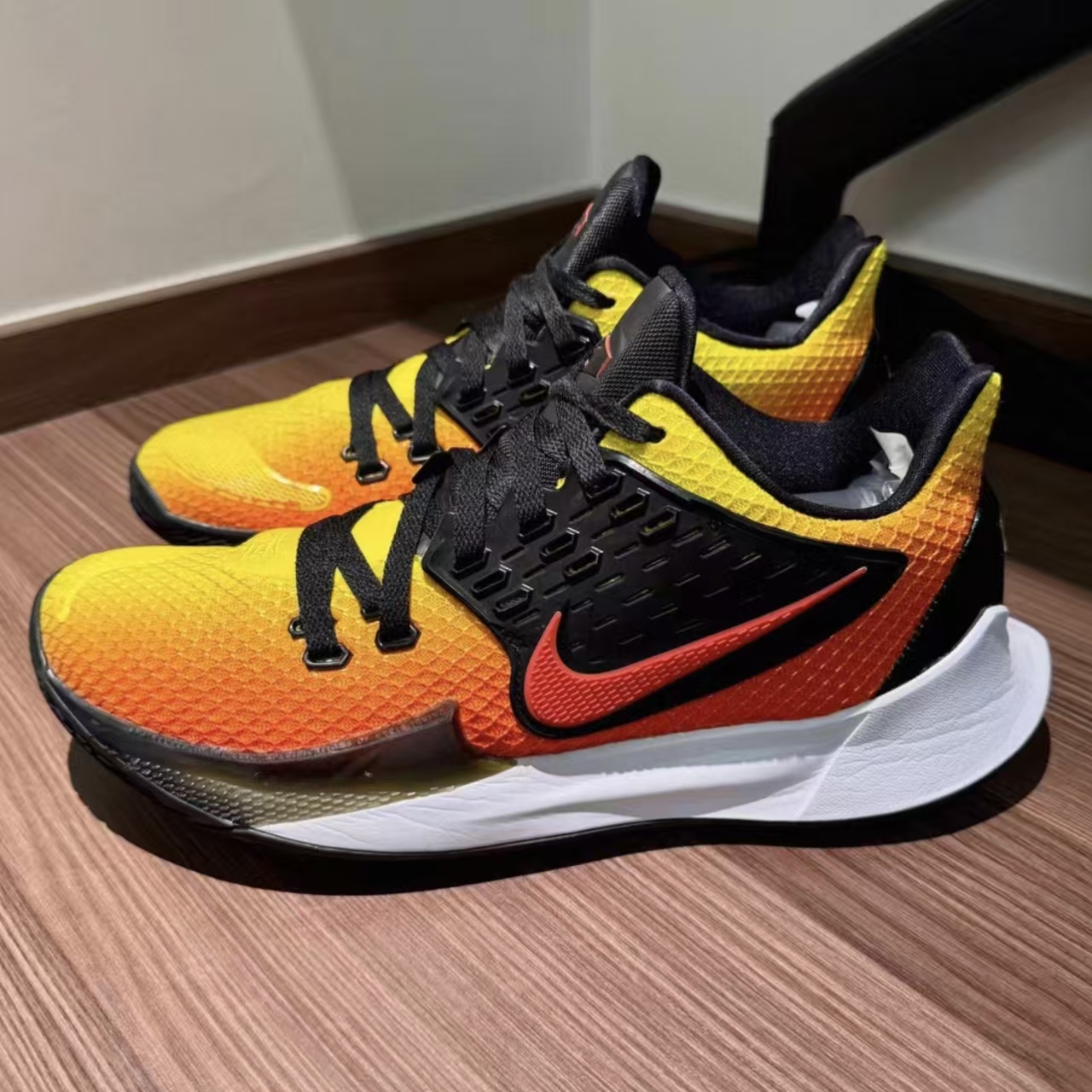 Nike Kyrie Low 2 EP Sunset