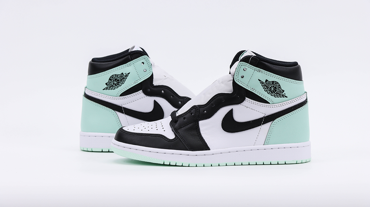 Jordan 1 Retro High OG NRG 'Igloo'