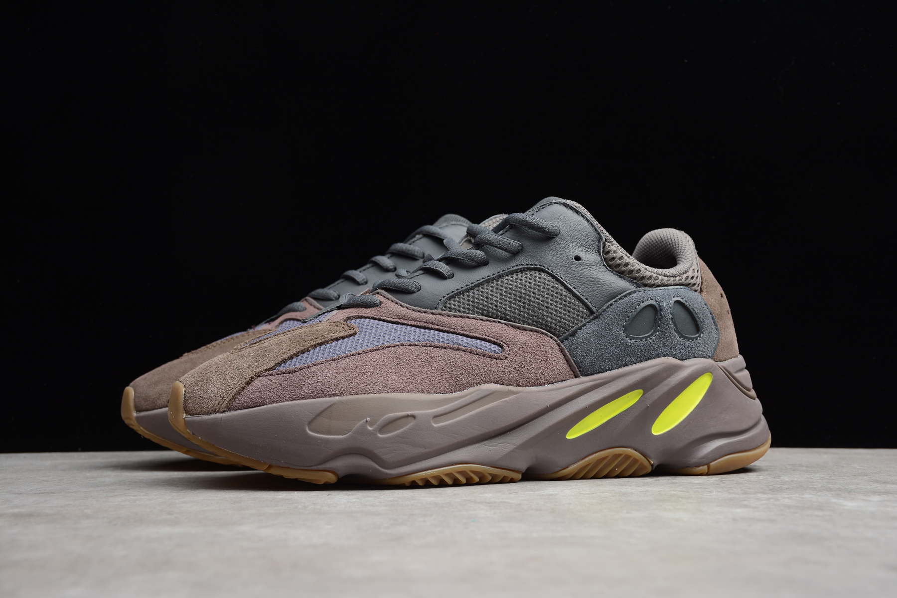 Kanye West x Adidas Yeezy Runner Boost 700 