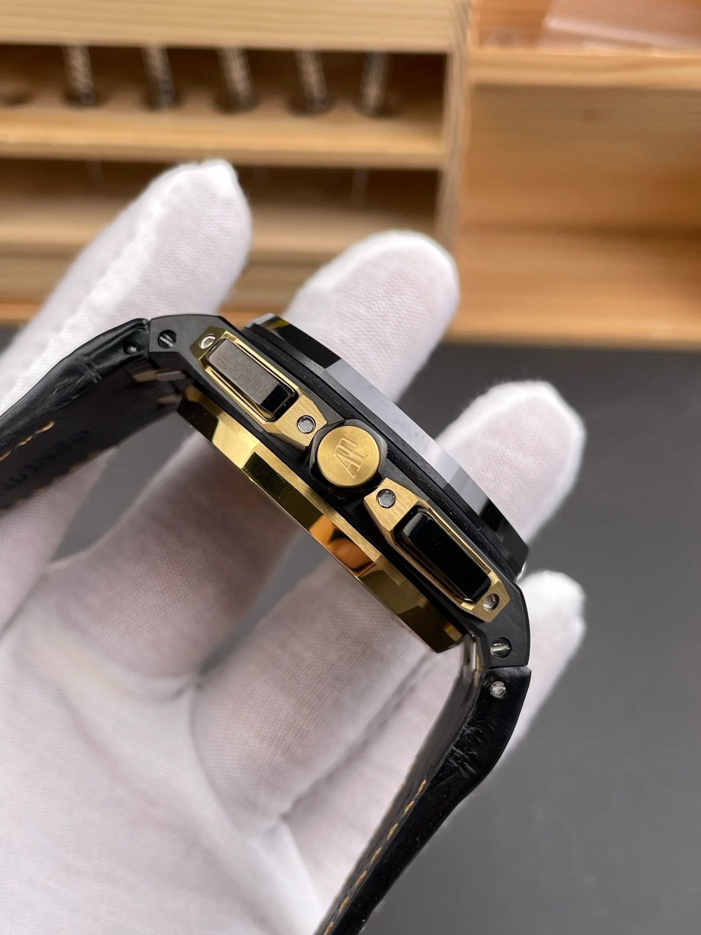 Royal Oak 26240 Black Steel Case