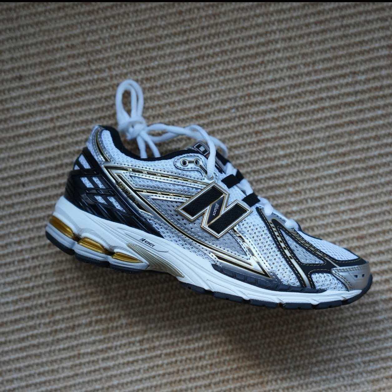 New Balance 1906R 