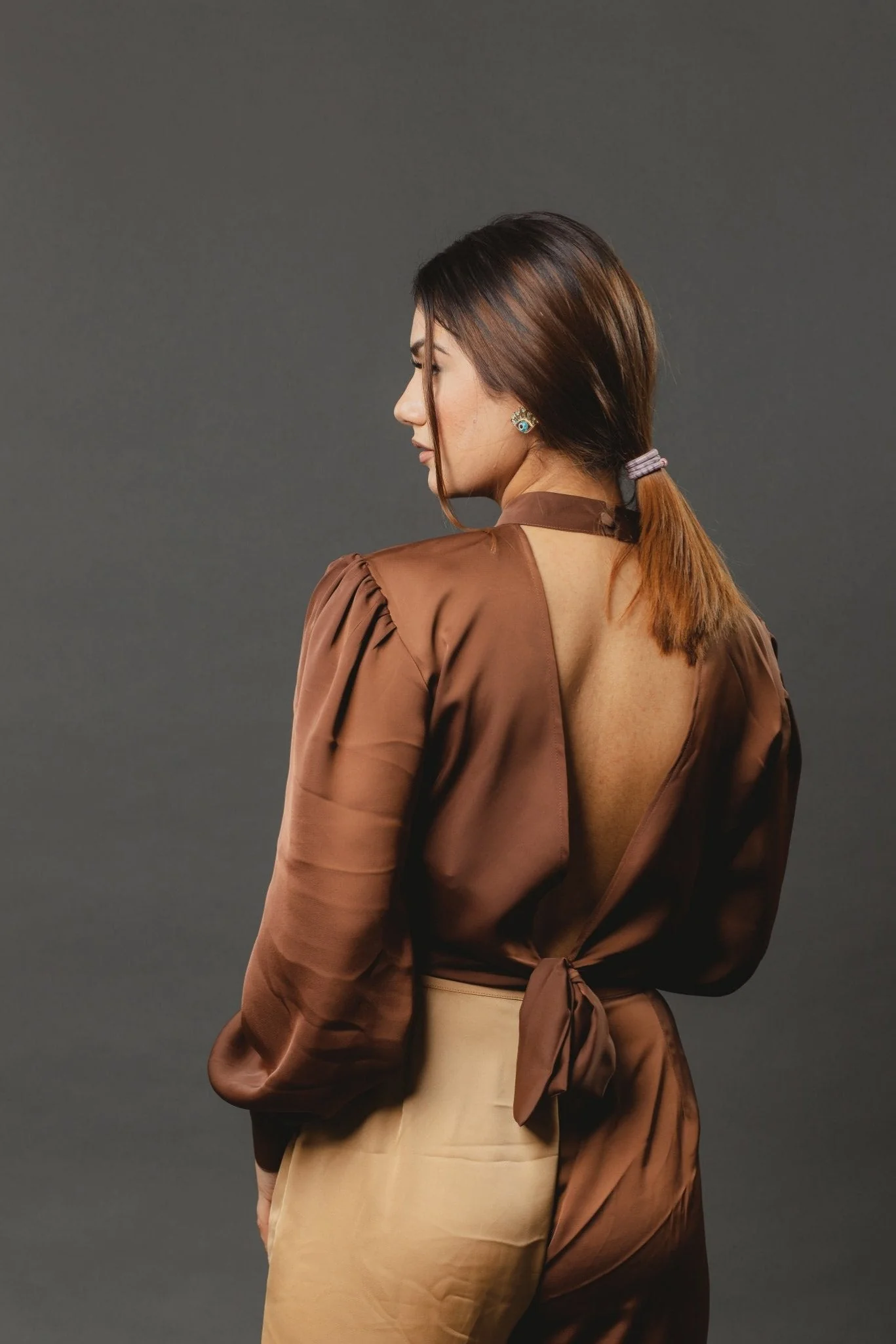 Cupid's Touch Knot Top In Walnut Brown