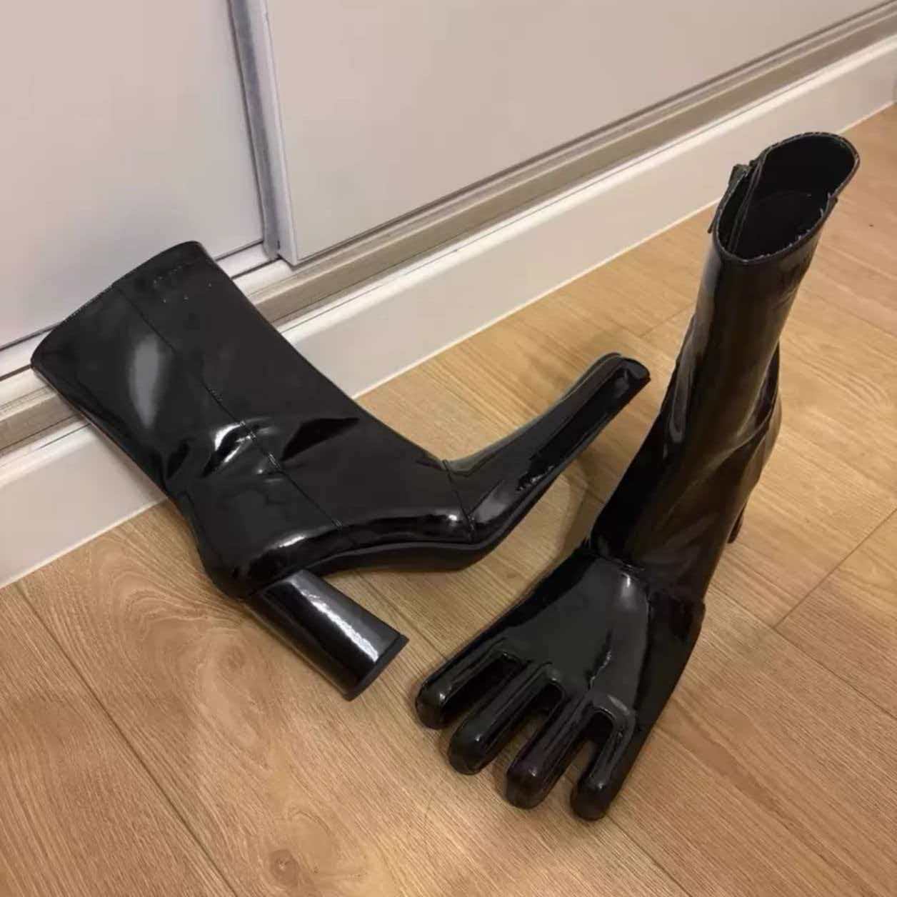 AVAVAV