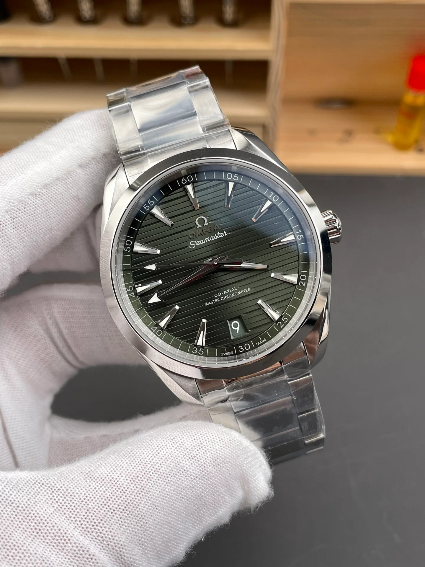 Seamaster 150, Teak Green Dial