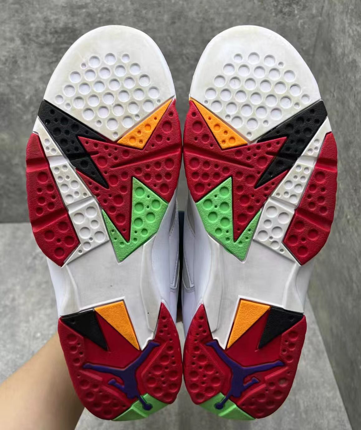 Air Jordan 7 Retro "Hare"