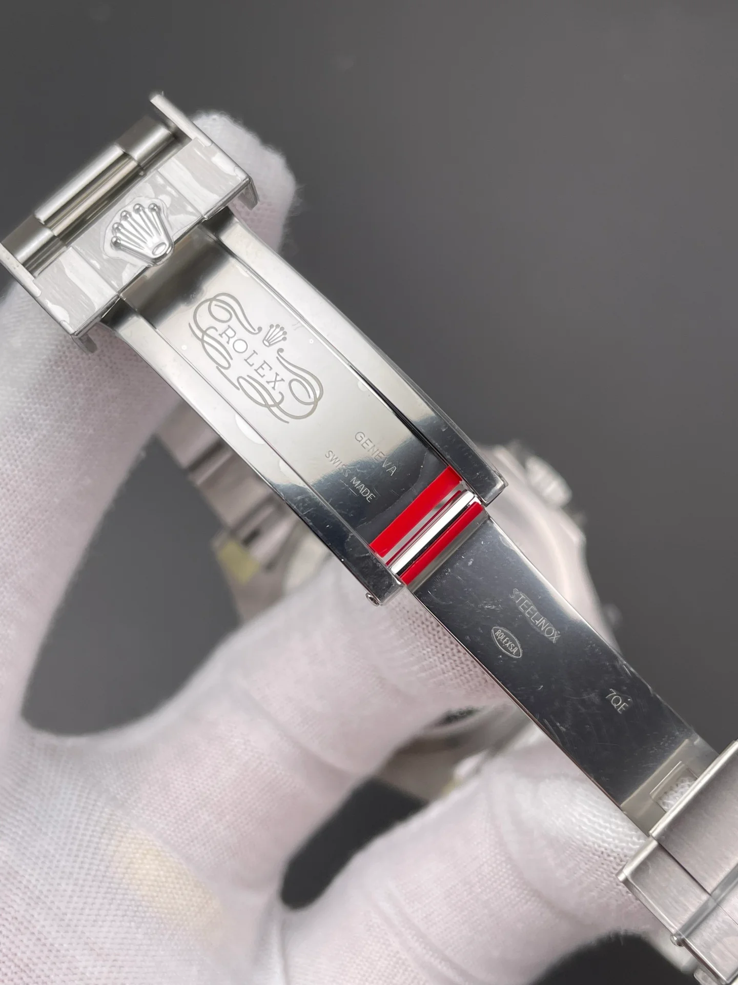 Rolex Sea-Dweller Single Red M126600-0001