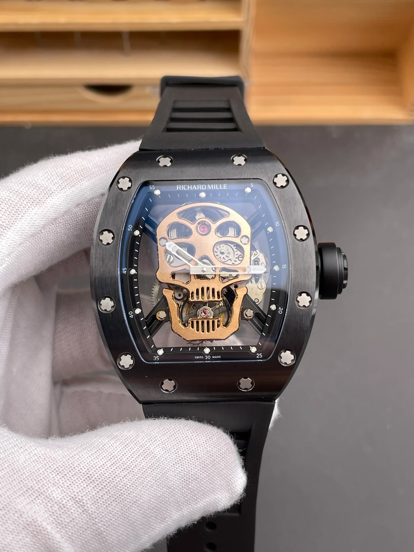 RM052 Black Warrior Gold Skull