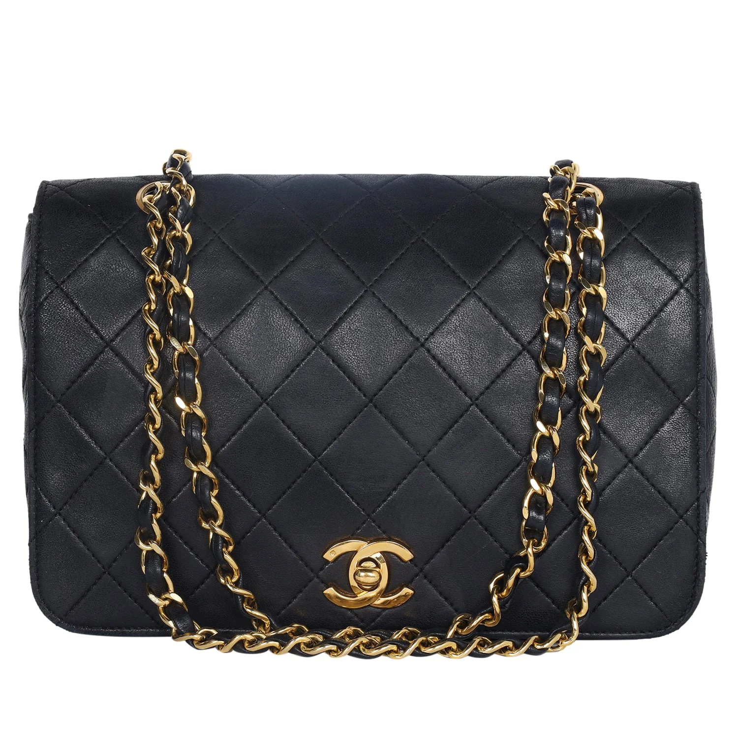 Classic full flap shoulder bag in black quilted leather