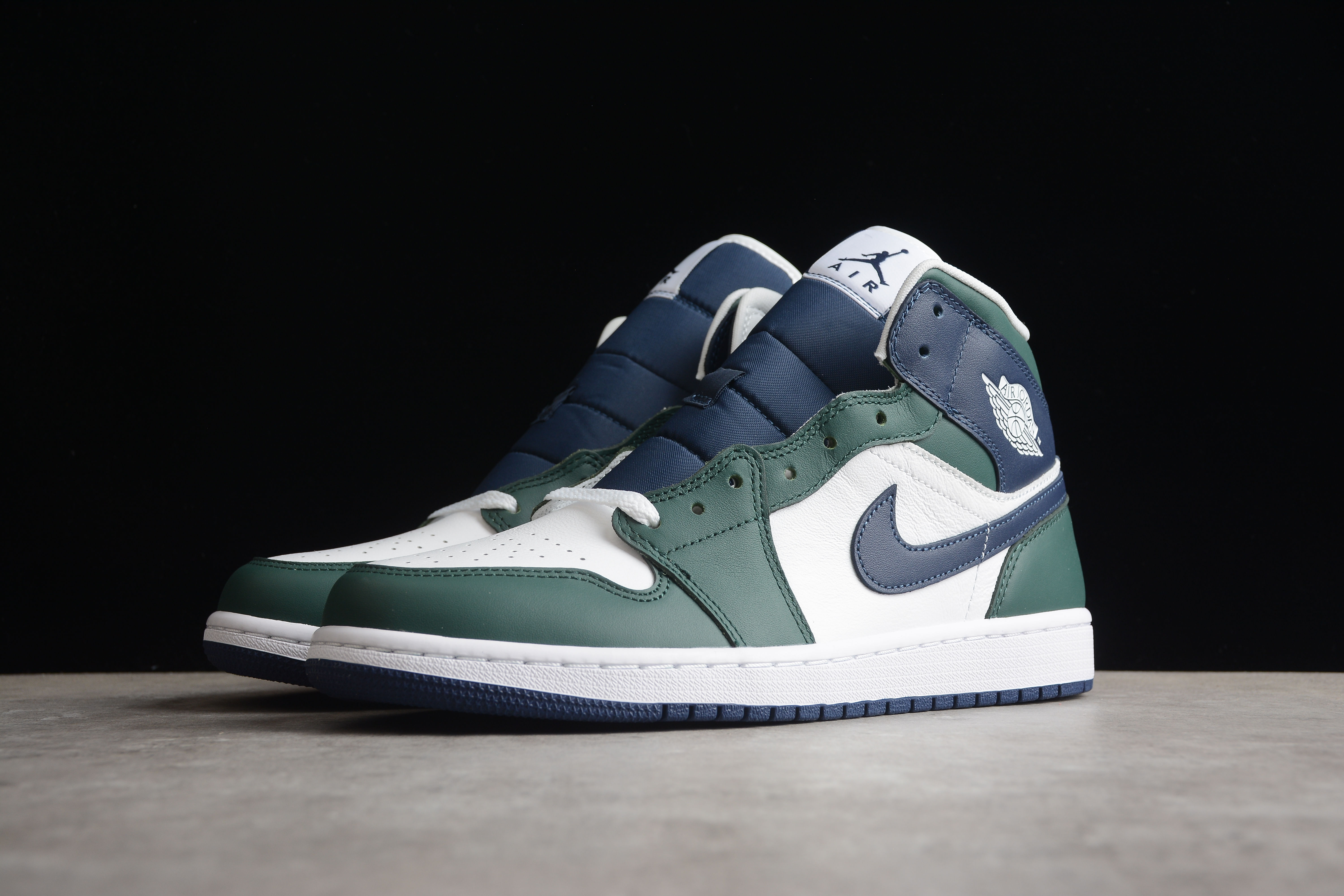 Air Jordan 1 Mid SE Noble Green Women Sneakers White Midnight-Navy