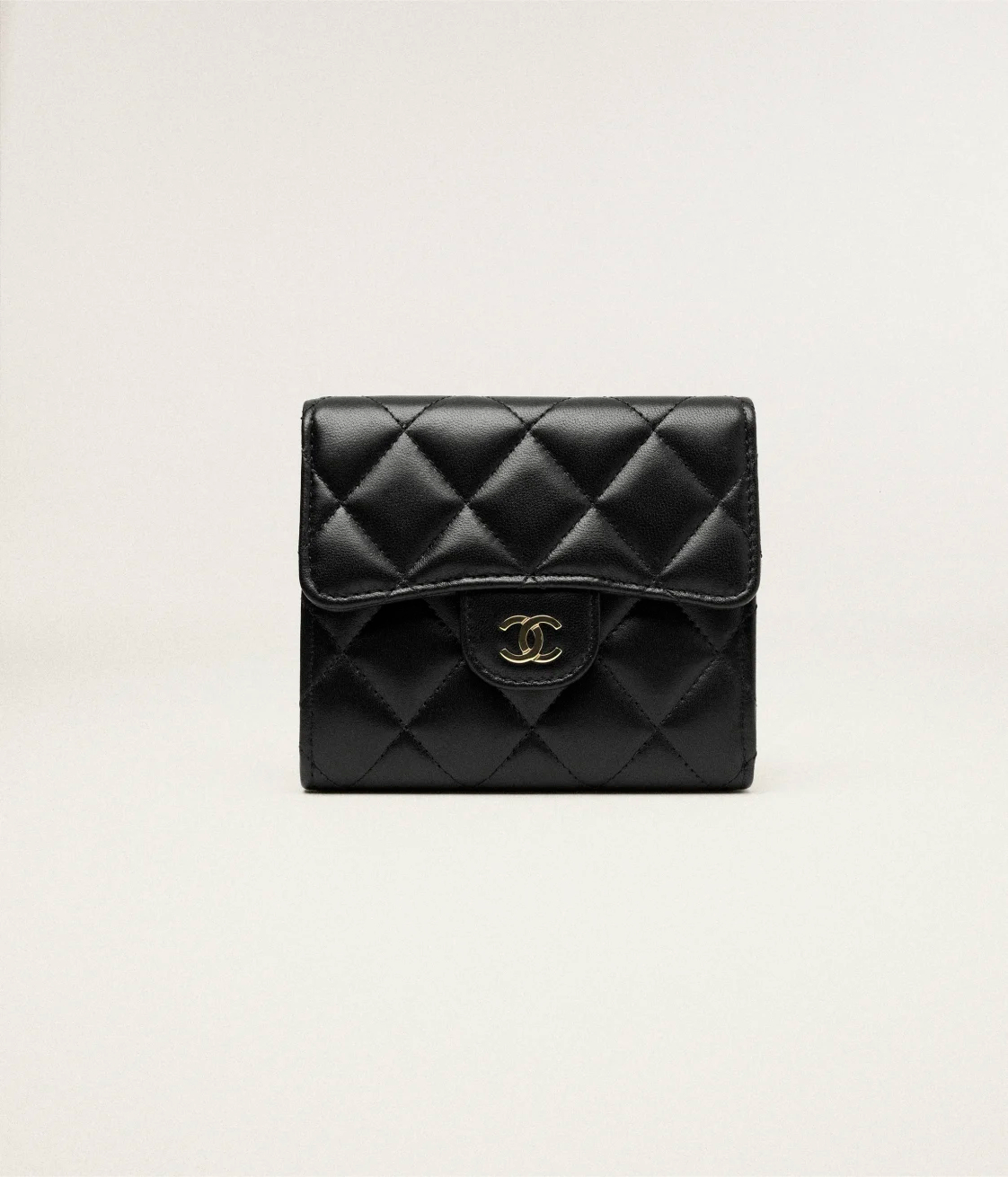 CLASSIC SMALL FLAP WALLET