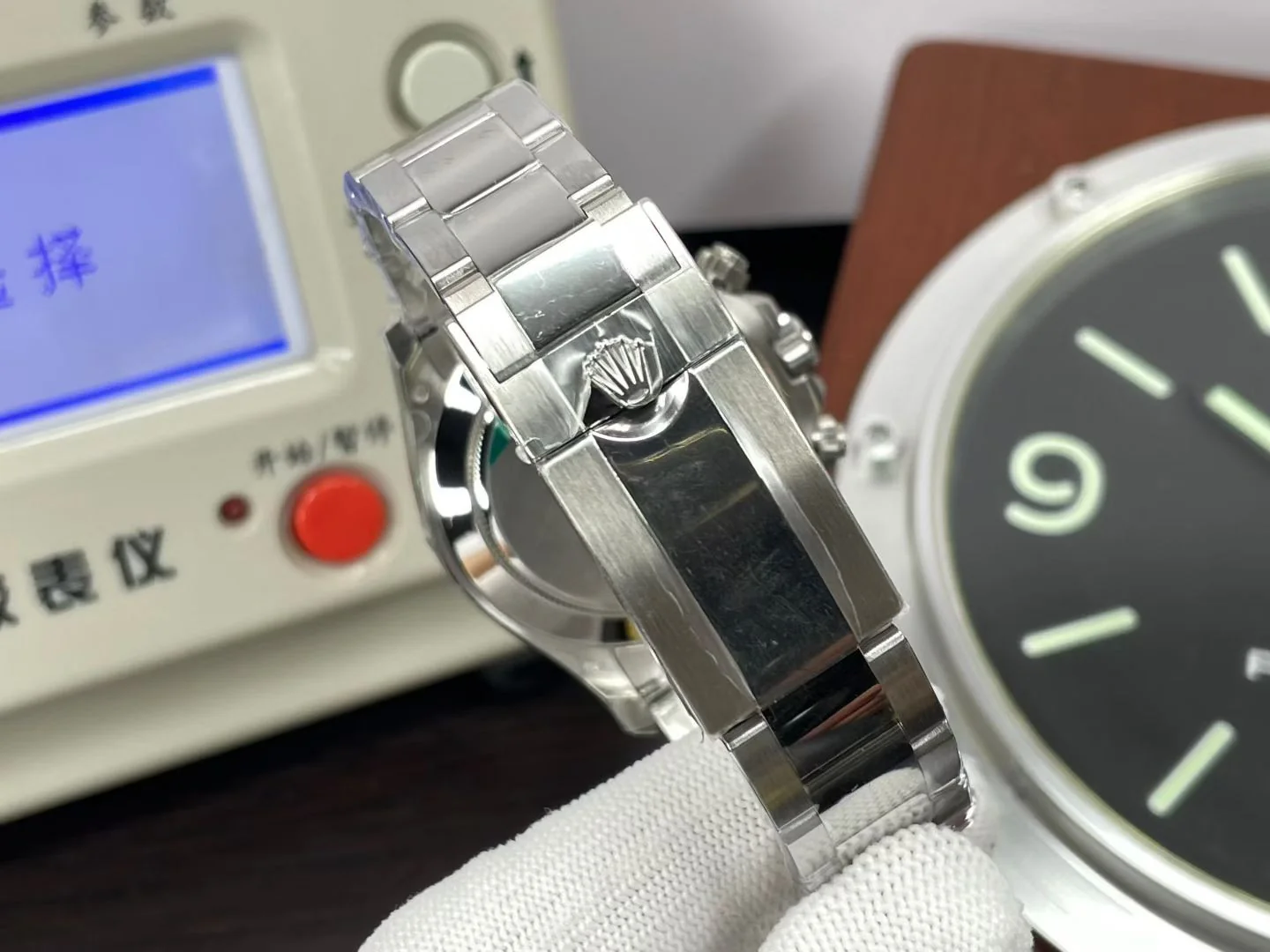 Custom Daytona Mother-of-Pearl Dial