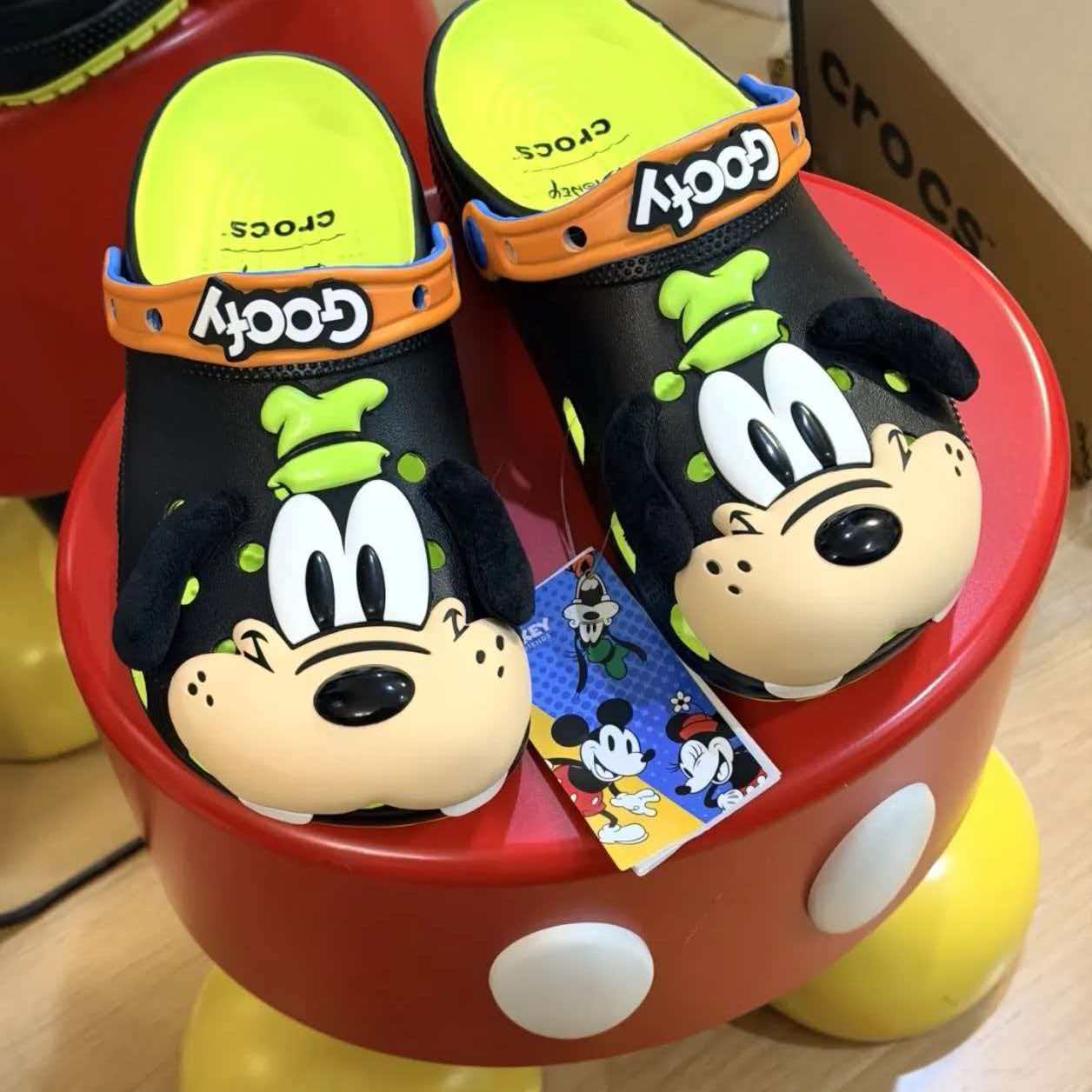 Crocs × Disney
