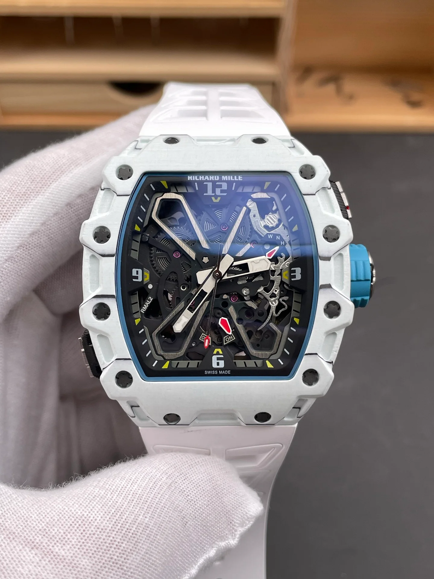 RM35-03 Carbon Fiber White