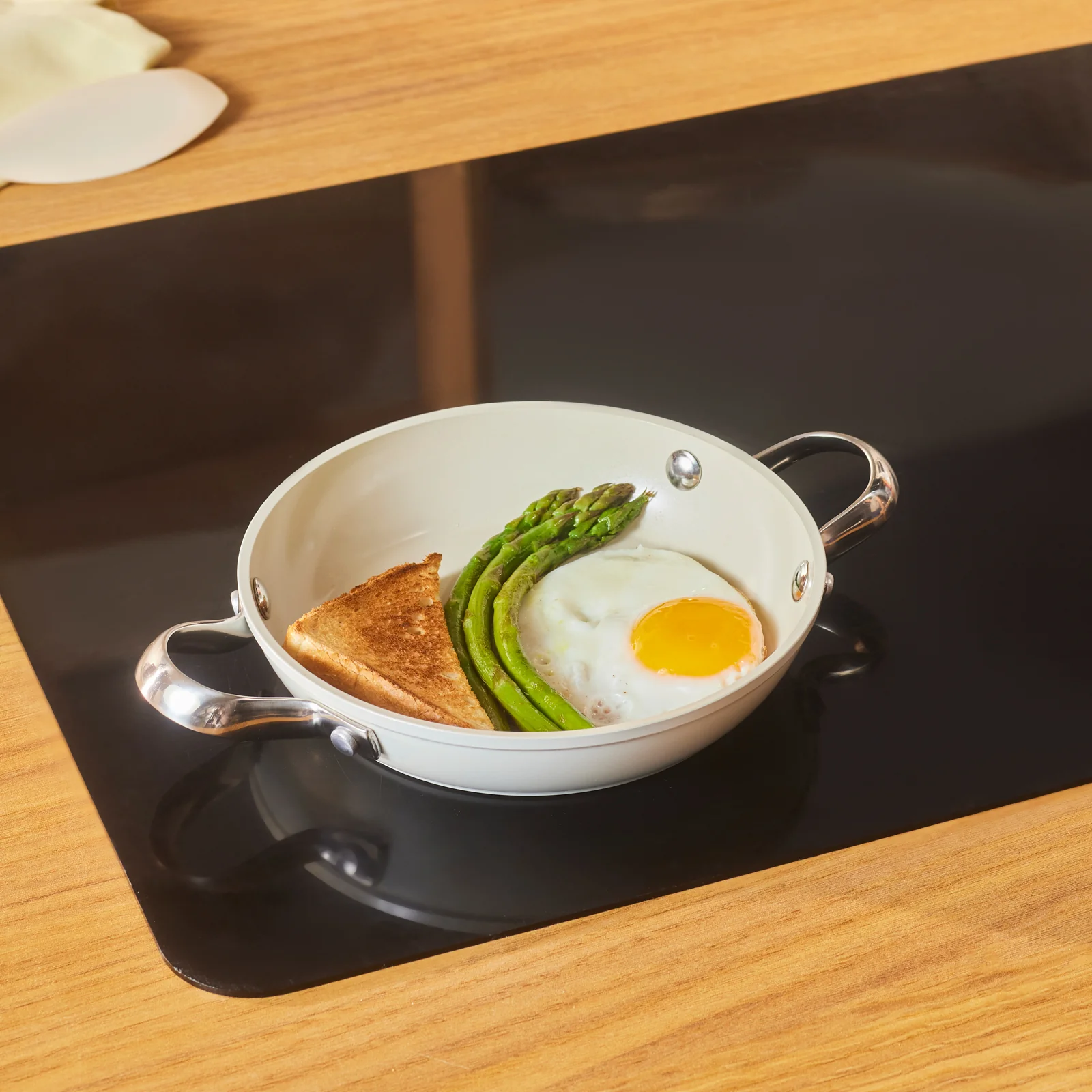 Karaca Swiss Crystal Almond Cream, Poêle, 18cm