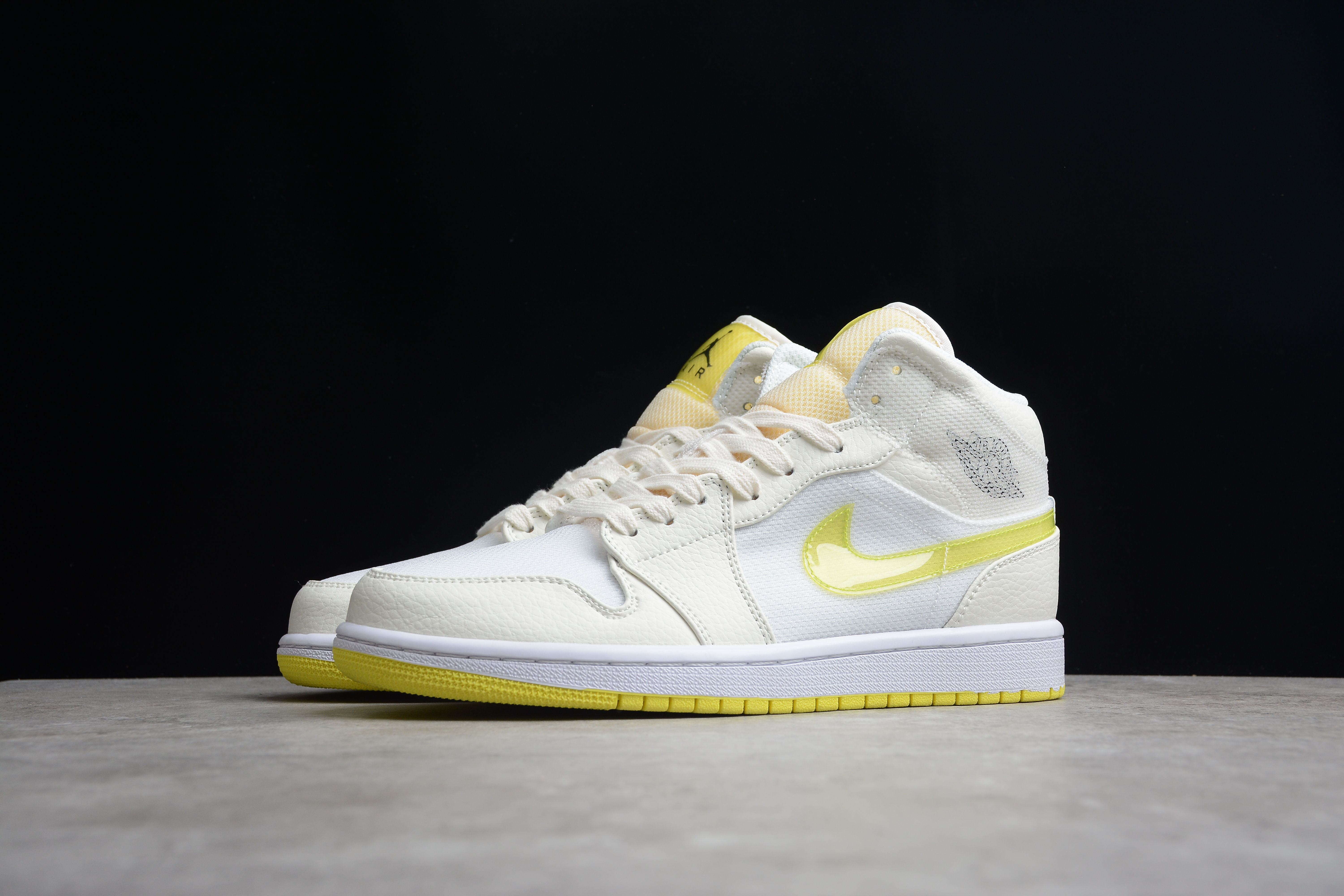 Air Jordan 1 Mid SE Voltage Yellow