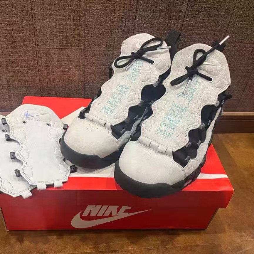 Nike Air More Money 