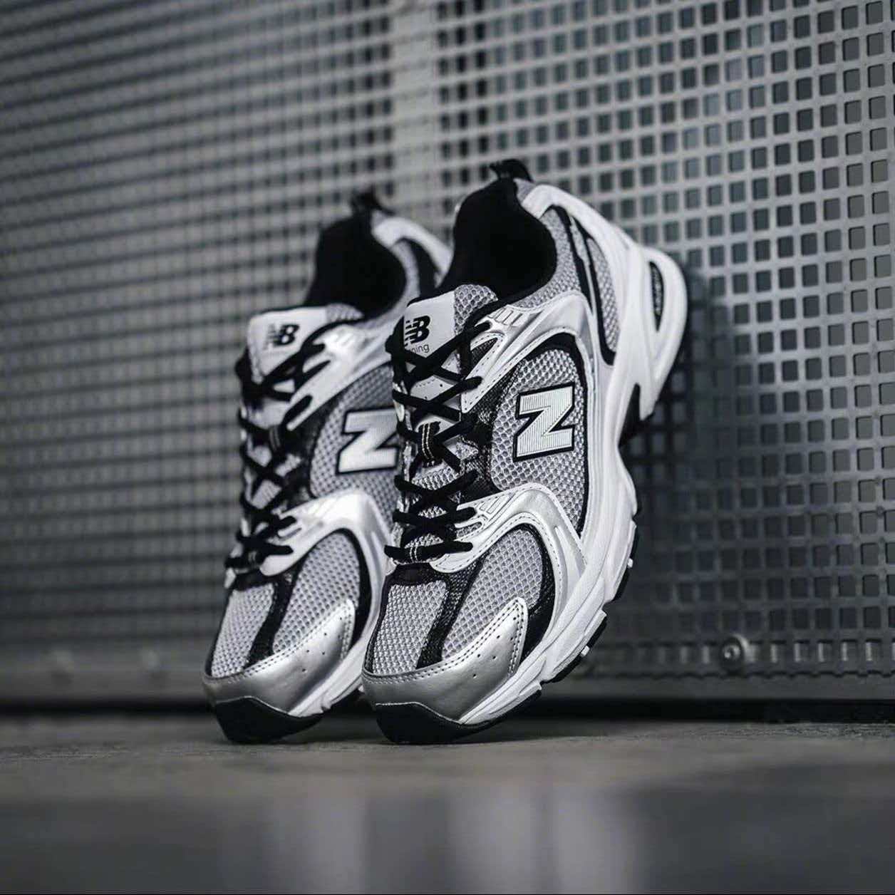 New Balance 530 