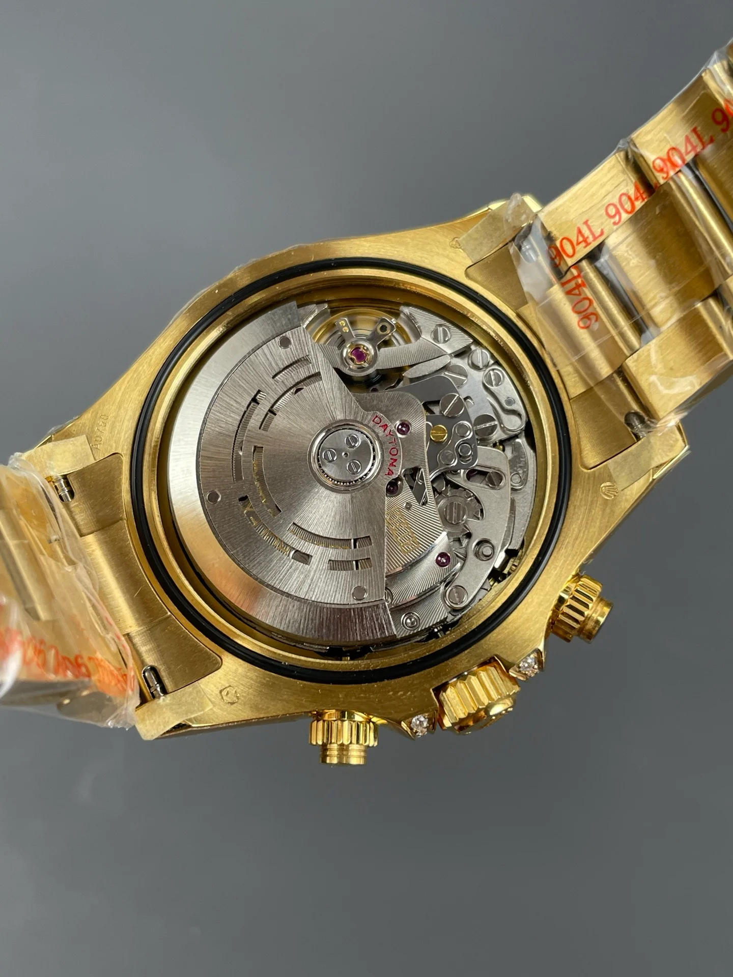 Rainbow Daytona Platinum Full Stone Bezel