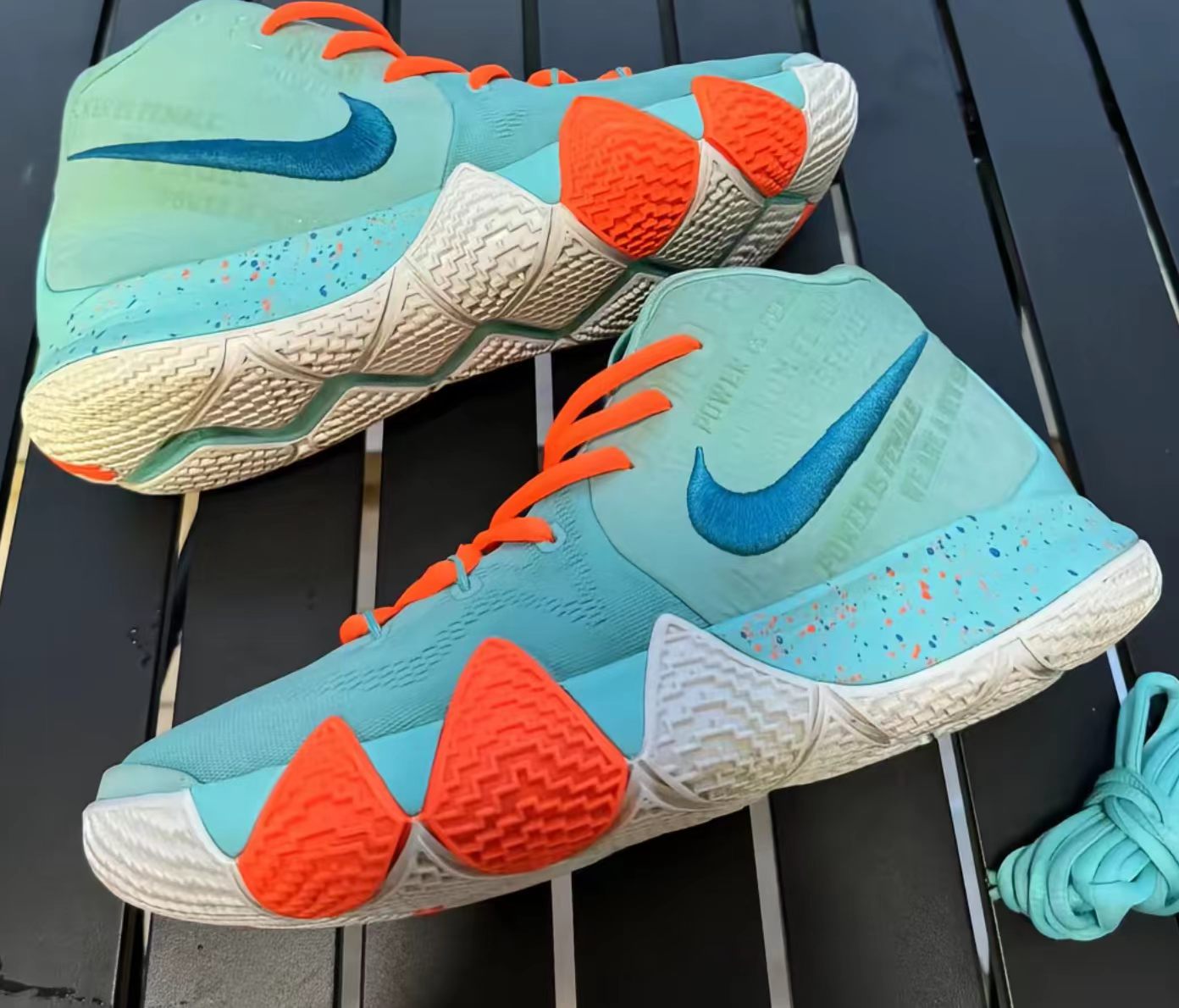 Nike Kyrie 4 "Power is Female"