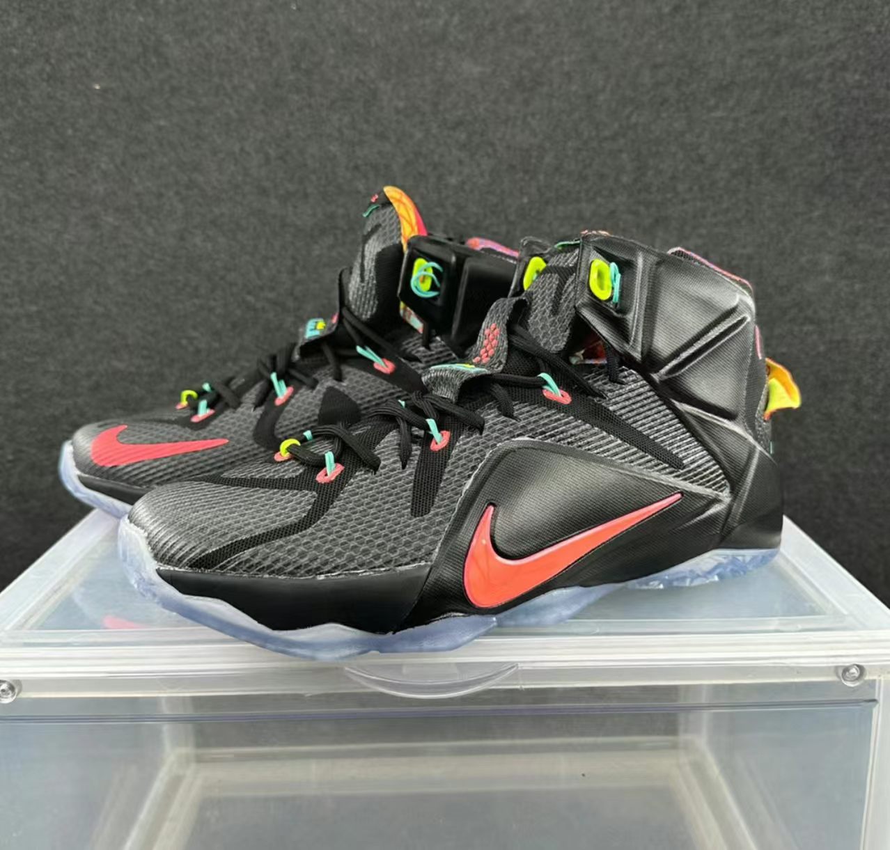 Nike LeBron 12 