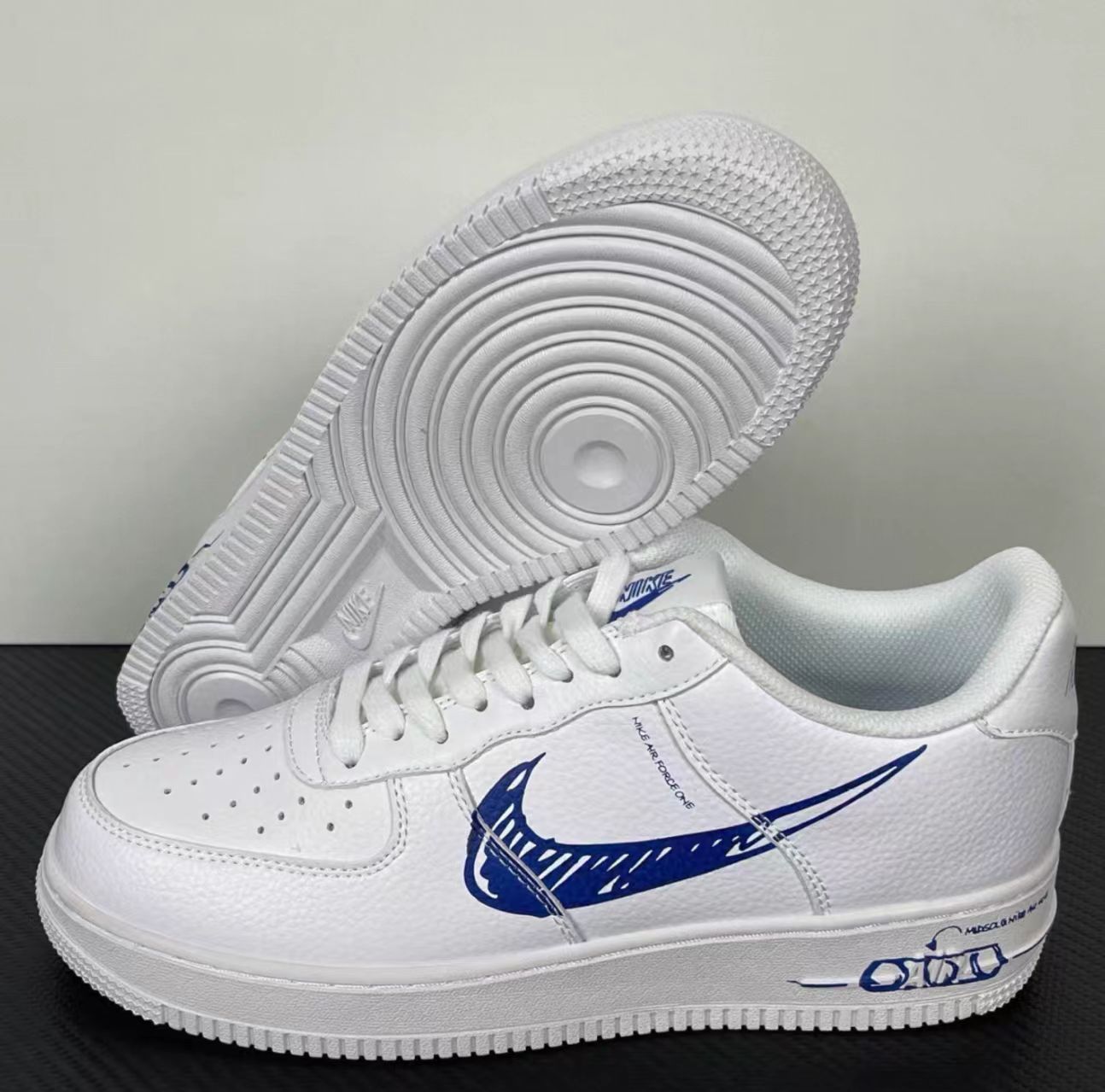 Nike Air Force 1 Low 