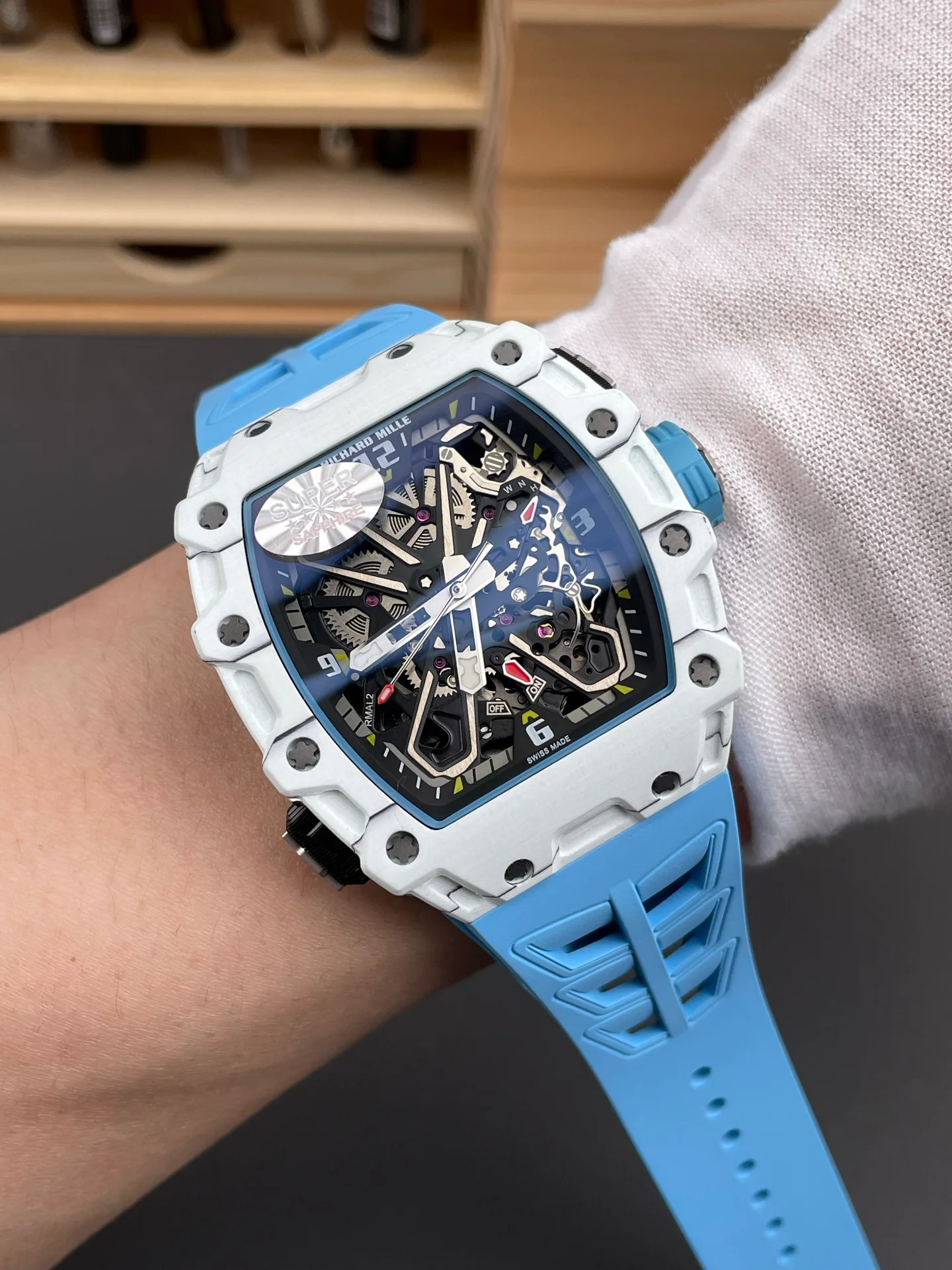 RM35-03 Carbon Fiber White