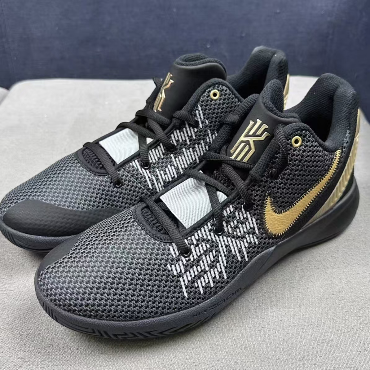 Nike Kyrie Flytrap 2 Black Metallic Gold