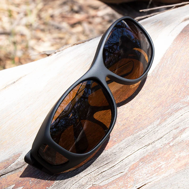 Medium Black Slim Line Frame with Polarized Amber Lens