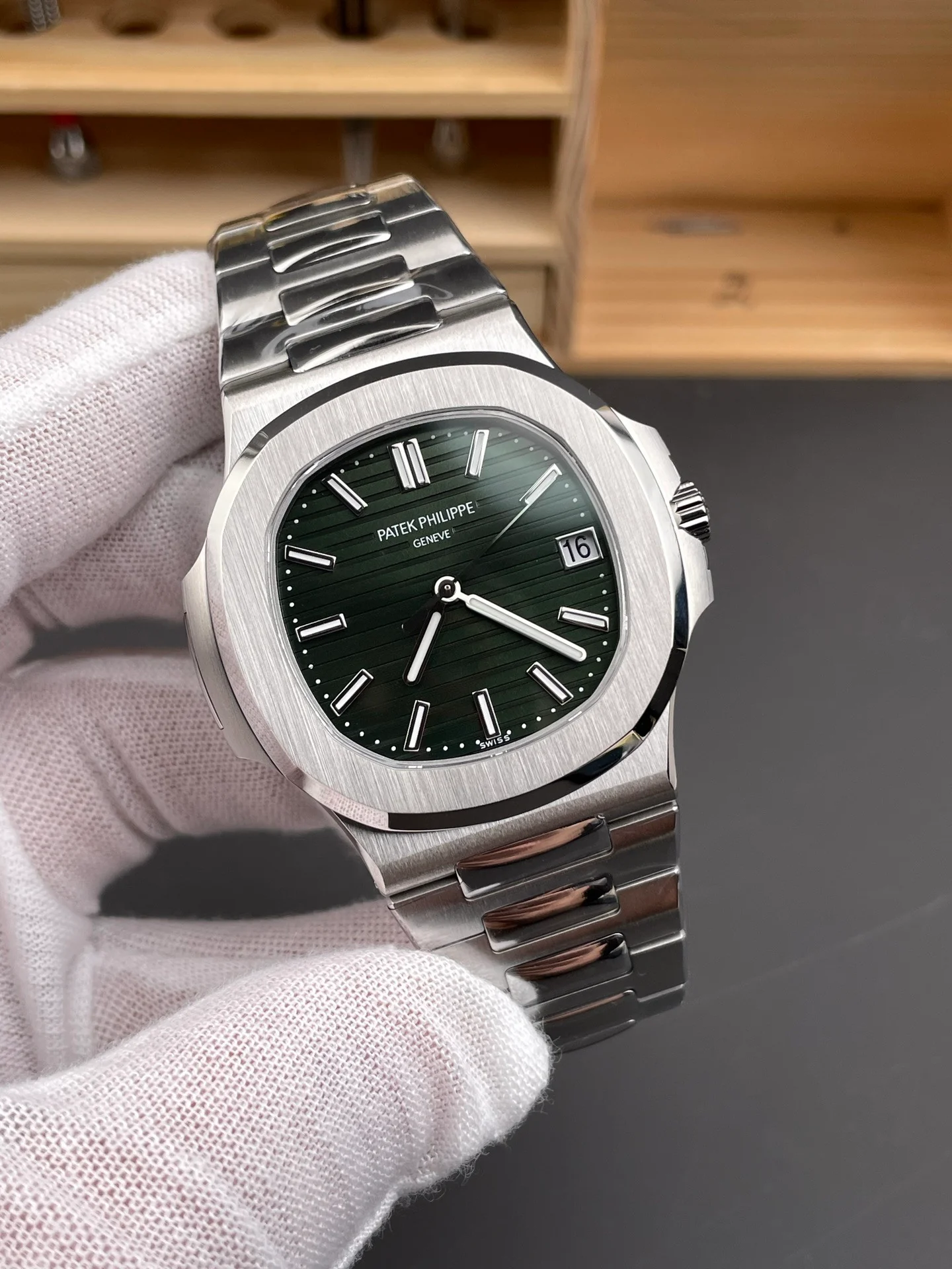 Nautilus 5711 Green Dial