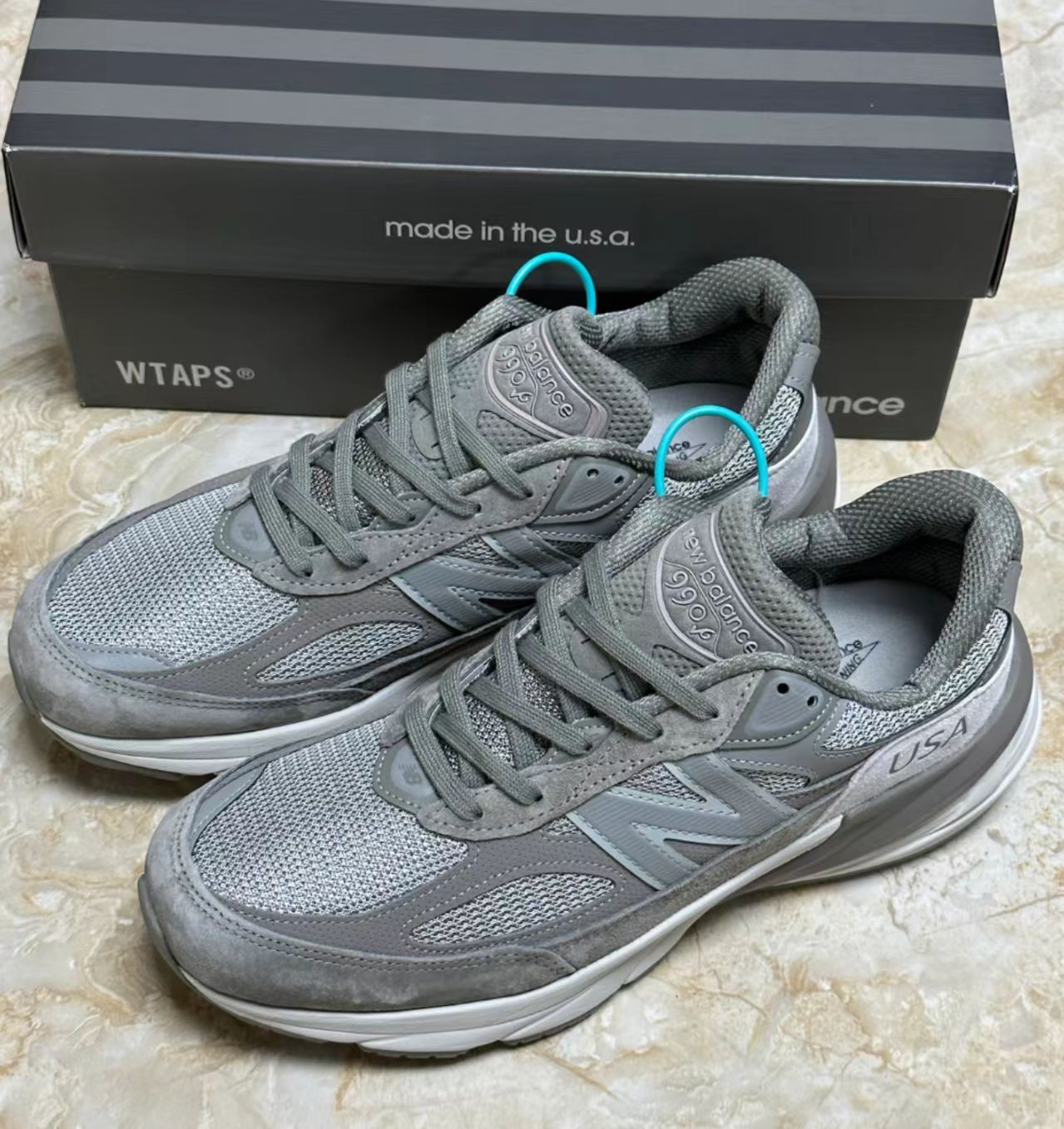 New Balance 990v6  