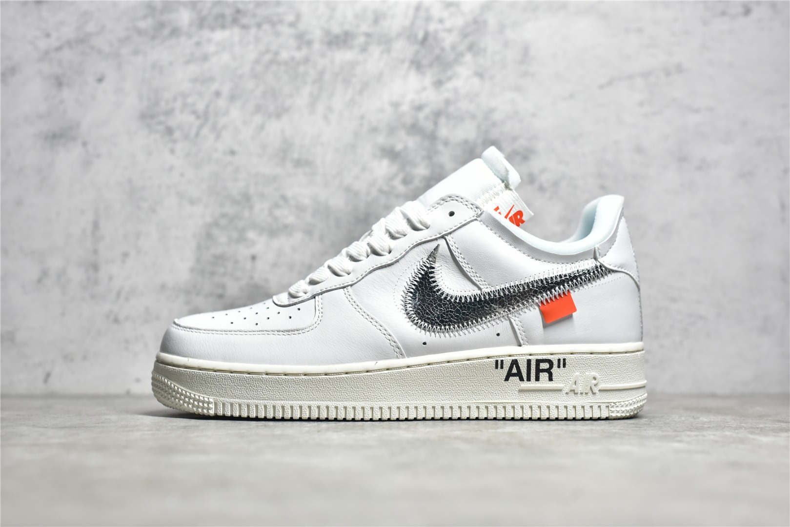 NIKE AIR FORCE 1 LOW OFF-WHITE COMPLEXCON AO4297-100